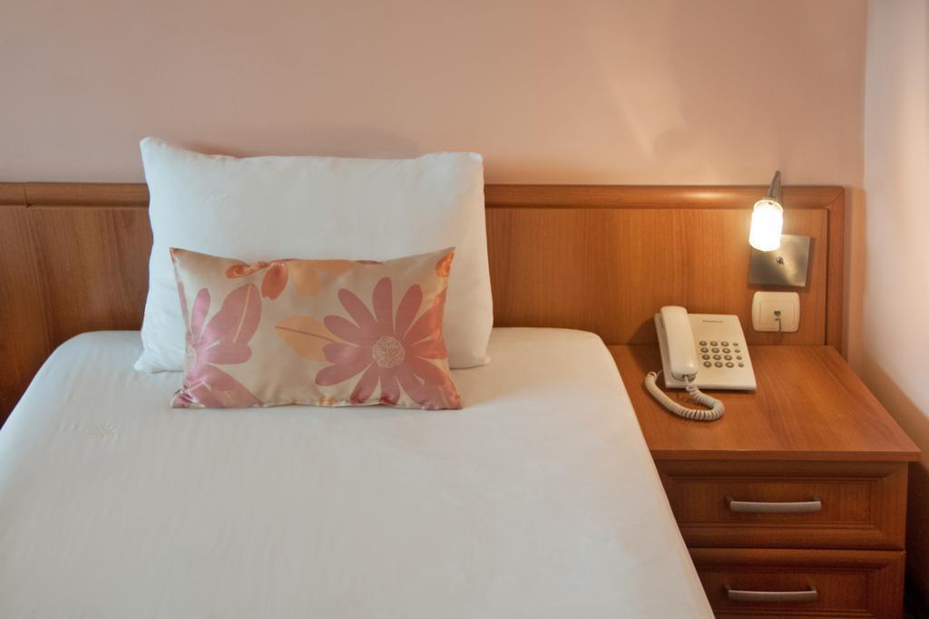Hotel Real Plovdiv Pokoj fotografie