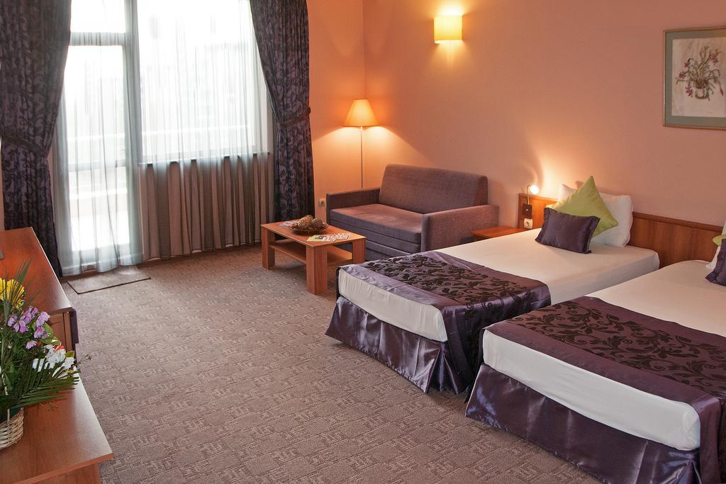 Hotel Real Plovdiv Pokoj fotografie