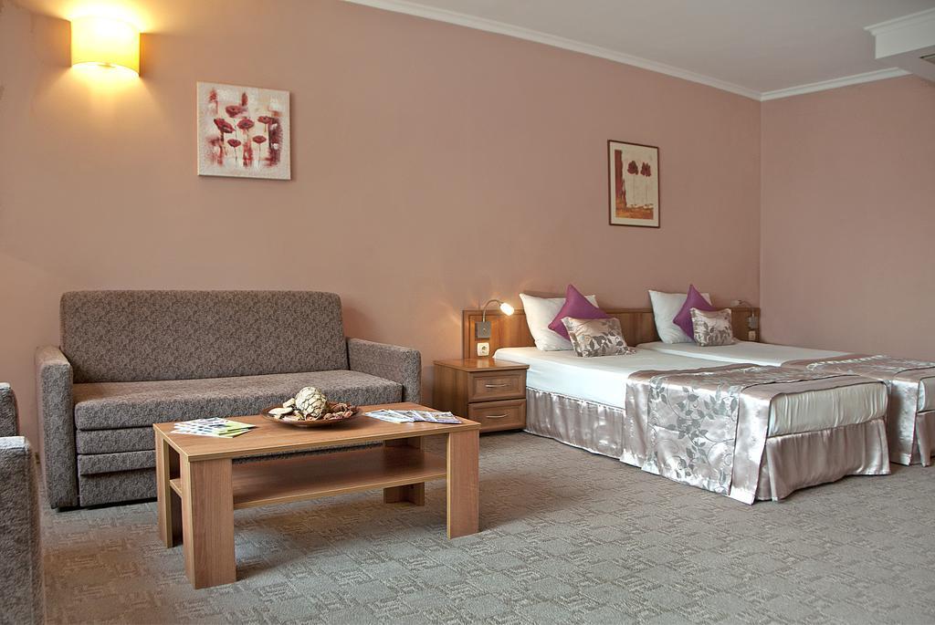Hotel Real Plovdiv Pokoj fotografie