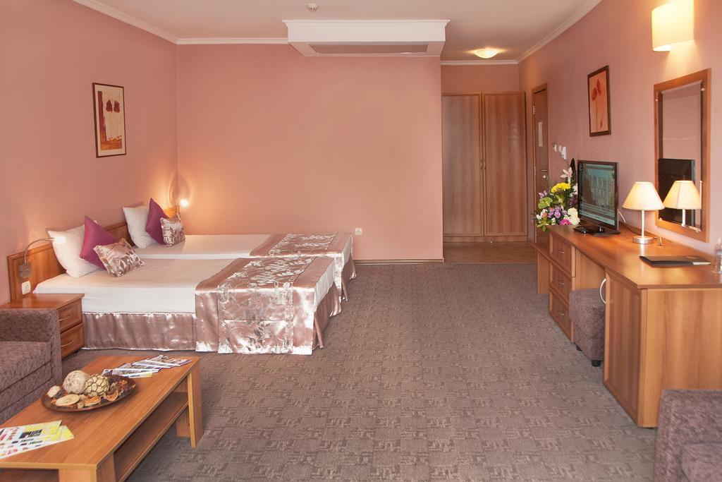 Hotel Real Plovdiv Pokoj fotografie
