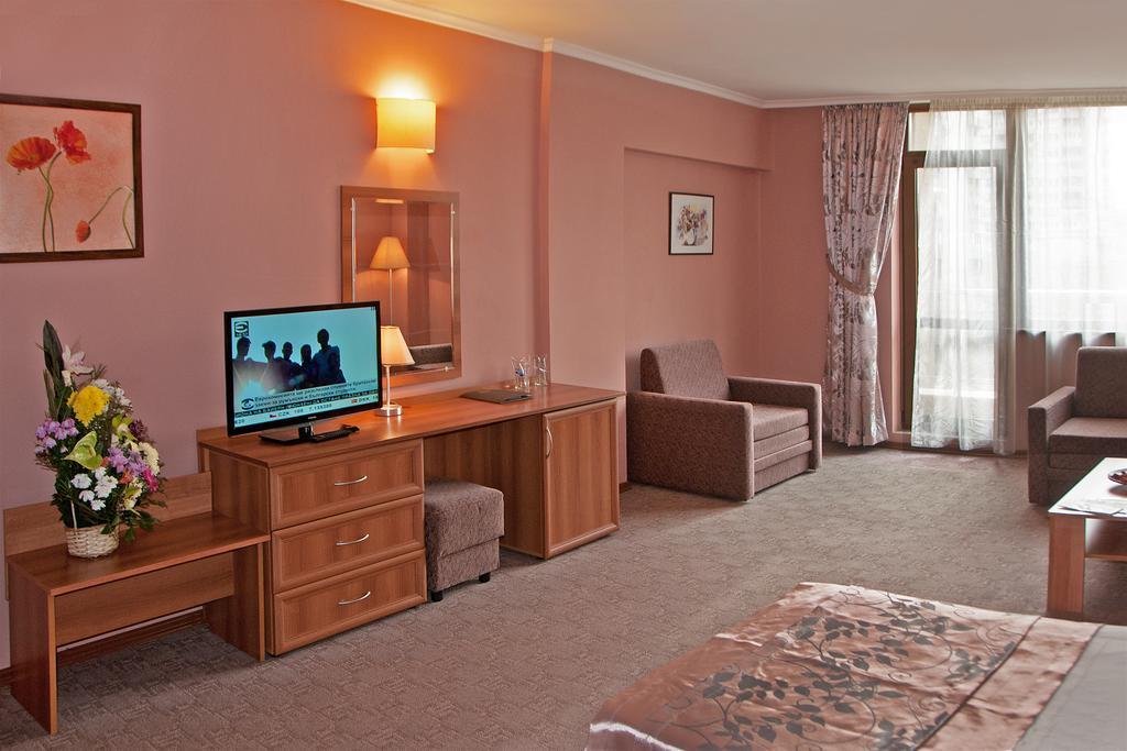 Hotel Real Plovdiv Pokoj fotografie