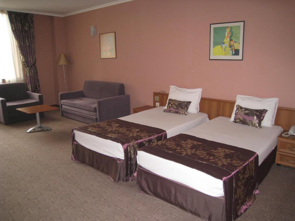Hotel Real Plovdiv Pokoj fotografie